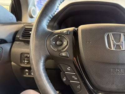 2020 Honda Ridgeline RTL-E w/ Nav