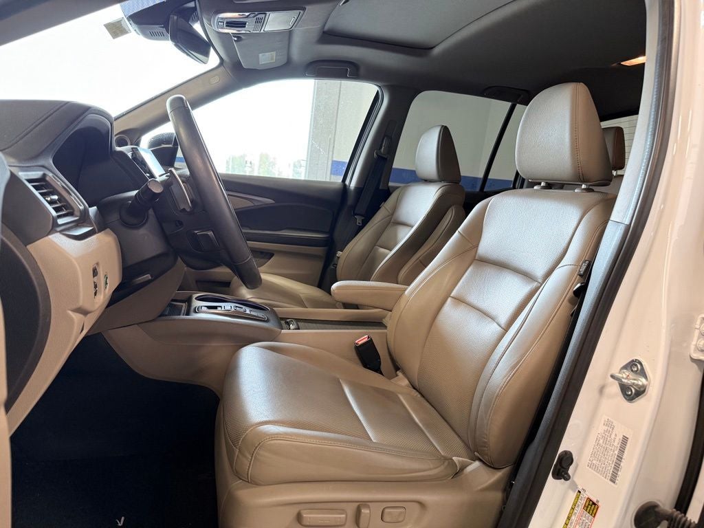 2021 Honda Ridgeline RTL-E w/ Nav