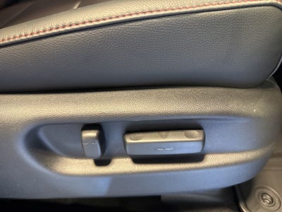 2026 Honda Ridgeline Black Edition Utility & Function Pkg