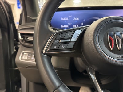 2025 Buick Enclave Preferred w/ Technology Pkg