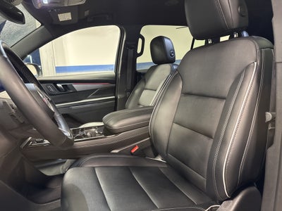 2025 Buick Enclave Preferred w/ Technology Pkg