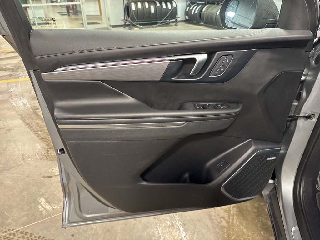 2025 Buick Enclave Preferred w/ Technology Pkg