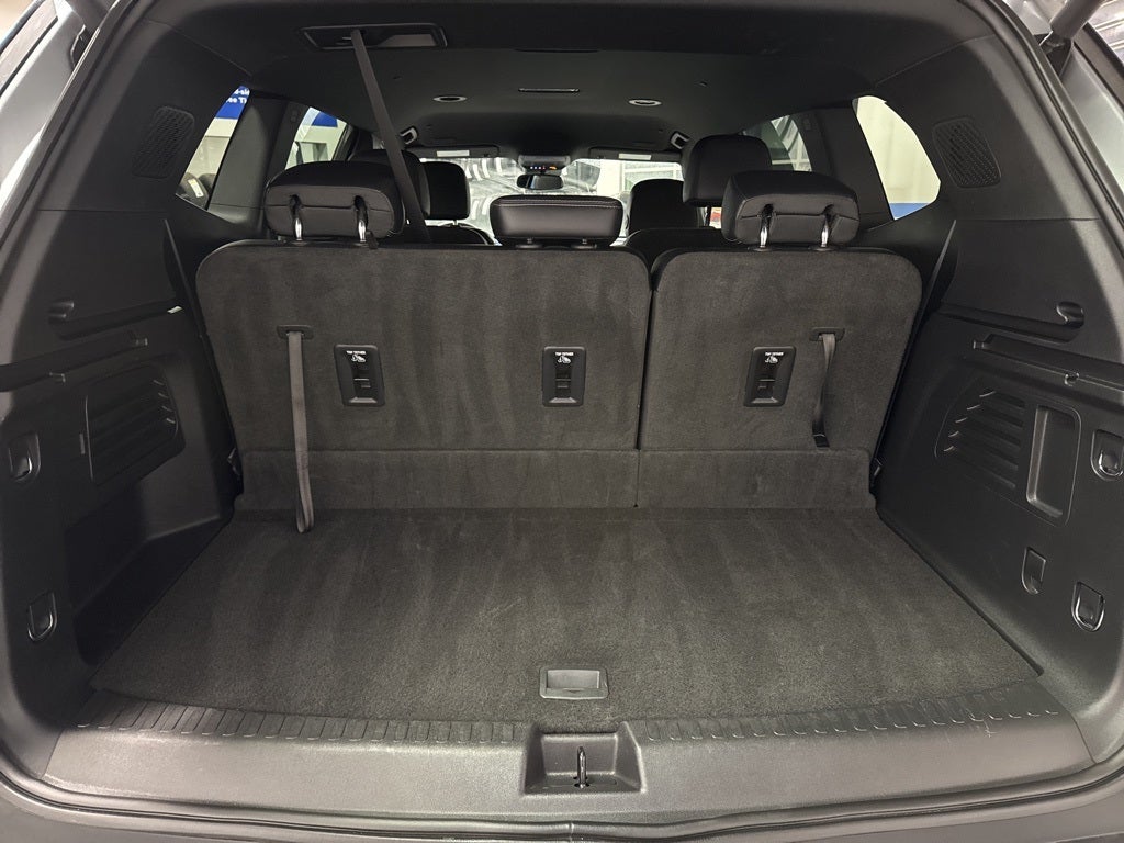 2025 Buick Enclave Preferred w/ Technology Pkg