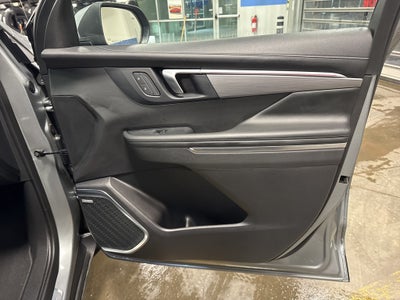 2025 Buick Enclave Preferred w/ Technology Pkg