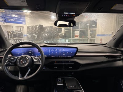 2025 Buick Enclave Preferred w/ Technology Pkg