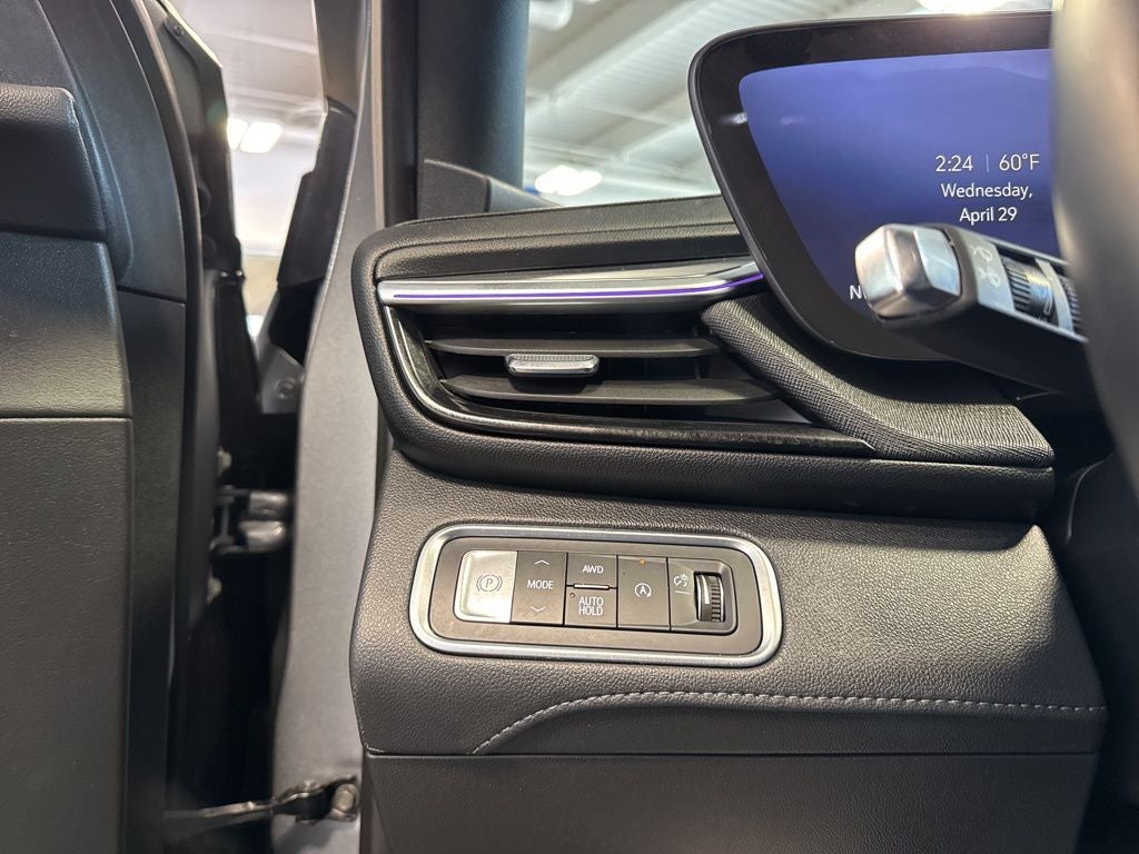 2025 Buick Enclave Preferred 1SD AWD w/ Technology Pkg