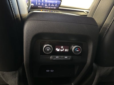 2025 Buick Enclave Preferred 1SD AWD w/ Technology Pkg