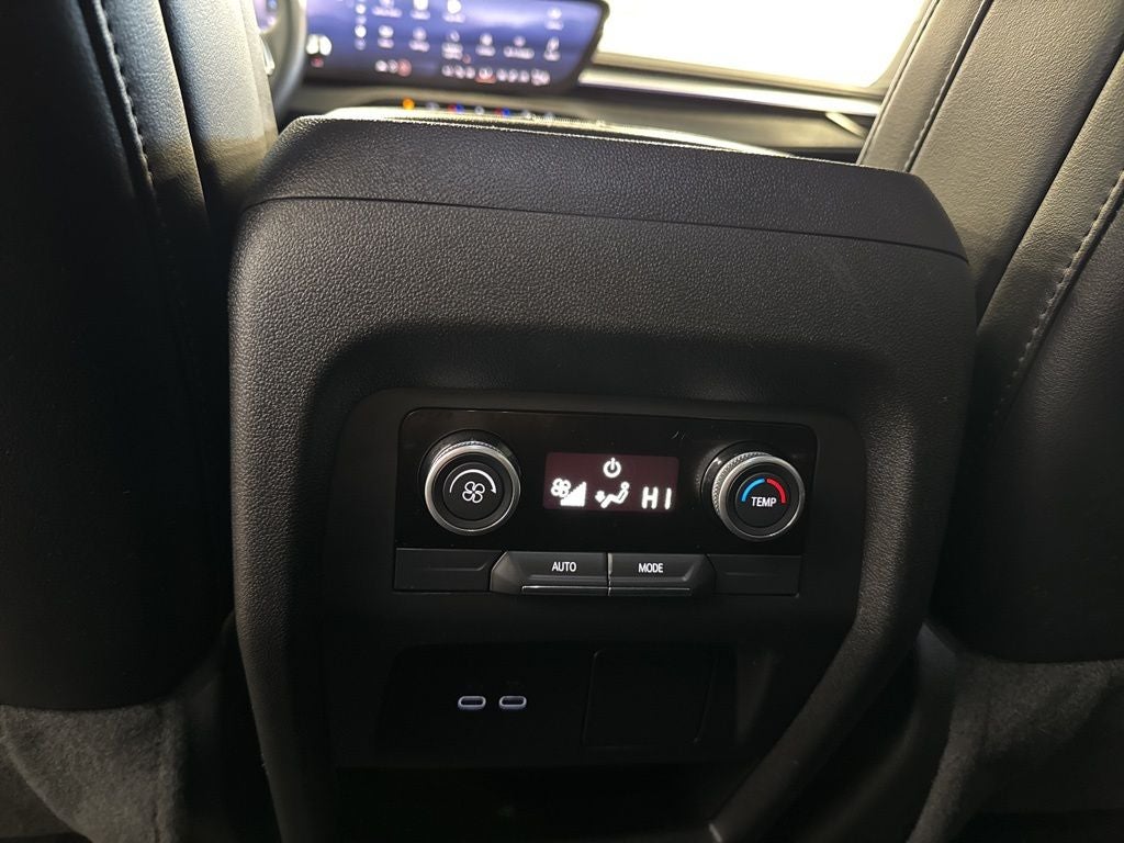 2025 Buick Enclave Preferred 1SD AWD w/ Technology Pkg