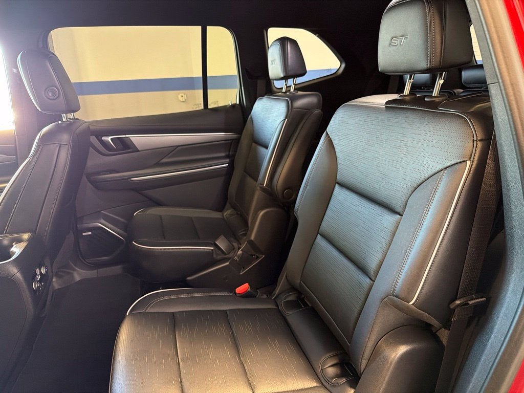 2026 Buick Enclave Sport Touring w/ Technology & Tow Pkg