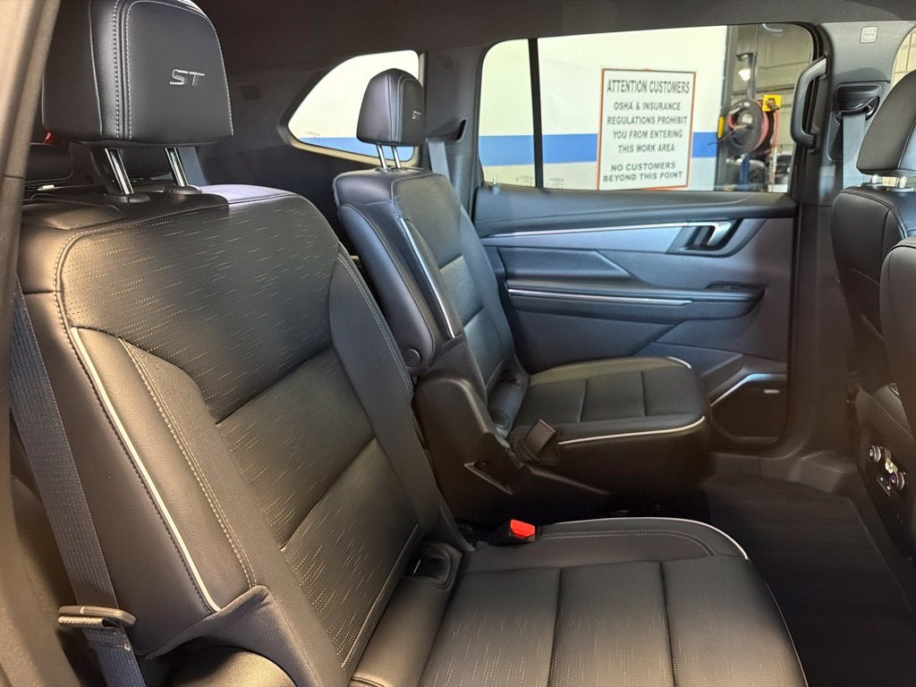 2026 Buick Enclave Sport Touring w/ Technology & Tow Pkg
