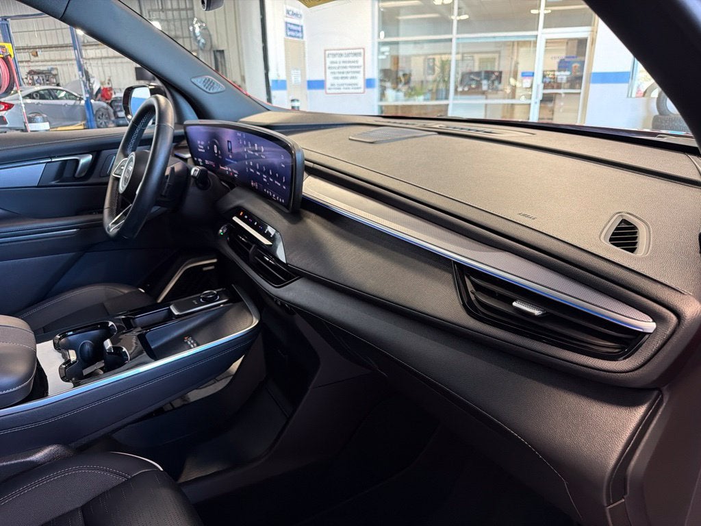 2026 Buick Enclave Sport Touring w/ Technology & Tow Pkg