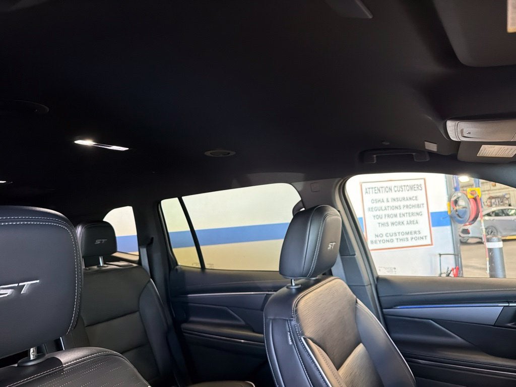 2026 Buick Enclave Sport Touring w/ Technology & Tow Pkg