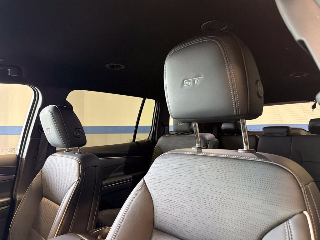 2026 Buick Enclave Sport Touring 1SM w/ Technology & Trailering Pkg