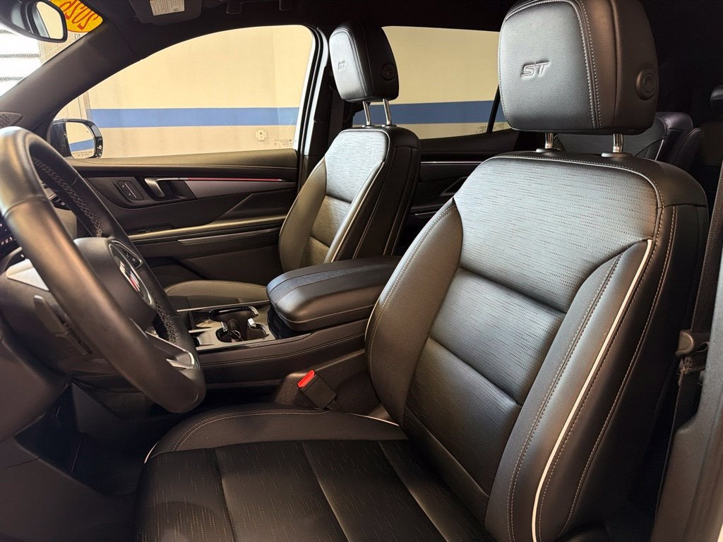 2026 Buick Enclave Sport Touring w/ Technology & Towing Pkg