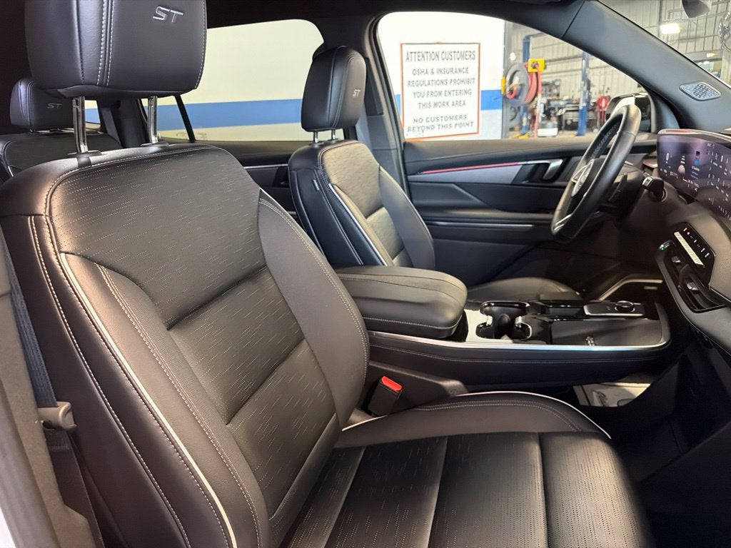 2026 Buick Enclave Sport Touring w/ Technology & Towing Pkg