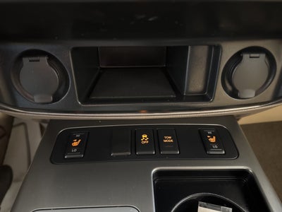 2015 Nissan Armada SL w/ Moonroof