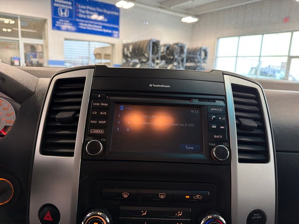 2014 Nissan Xterra PRO-4X w/ Leather & Tow Pkg
