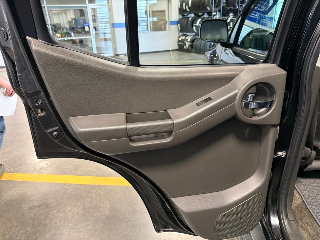 2014 Nissan Xterra PRO-4X w/ Leather & Tow Pkg