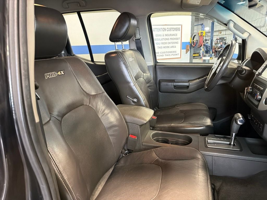 2014 Nissan Xterra PRO-4X w/ Leather & Tow Pkg