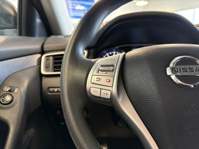 2016 Nissan Rogue SV Premium w/ Nav & Pano Roof