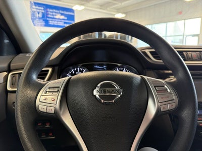 2016 Nissan Rogue SV Premium w/ Nav & Pano Roof