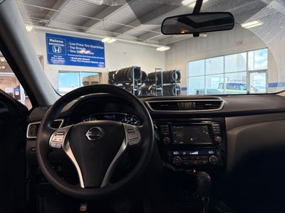2016 Nissan Rogue SV Premium w/ Nav & Pano Roof