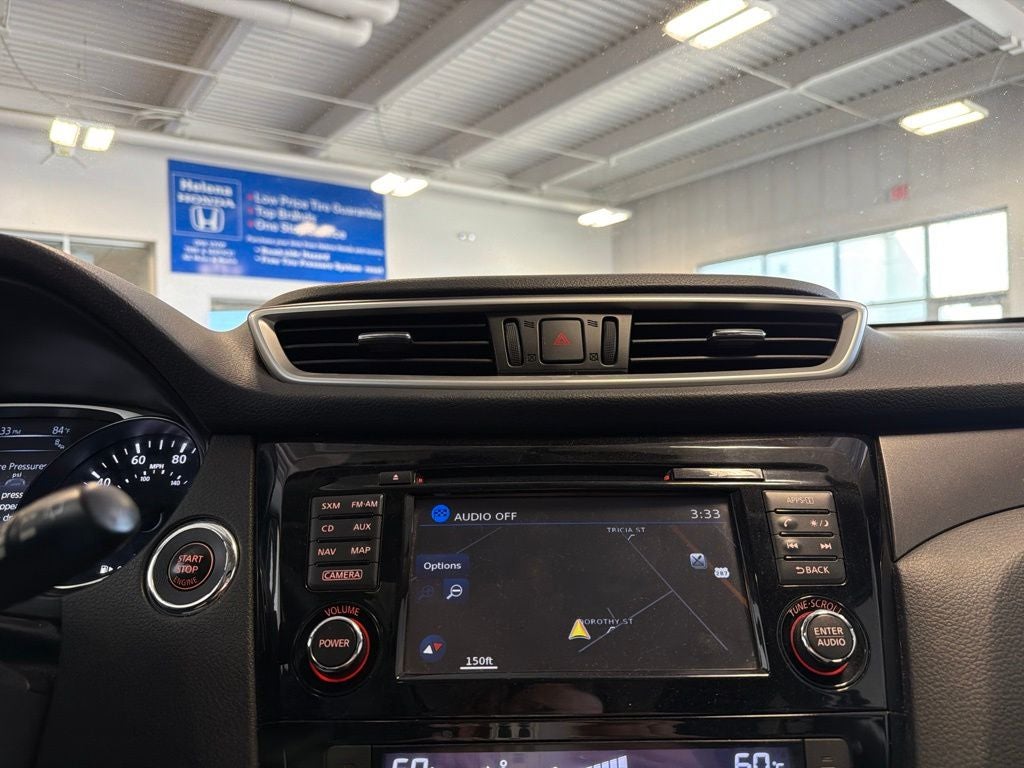 2016 Nissan Rogue SV Premium w/ Nav & Pano Roof