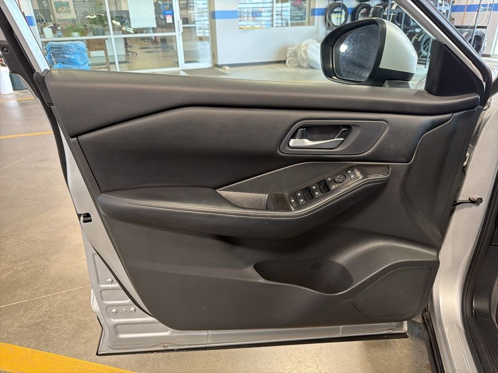 2025 Nissan Rogue SV w/ Pro-Pilot Assit