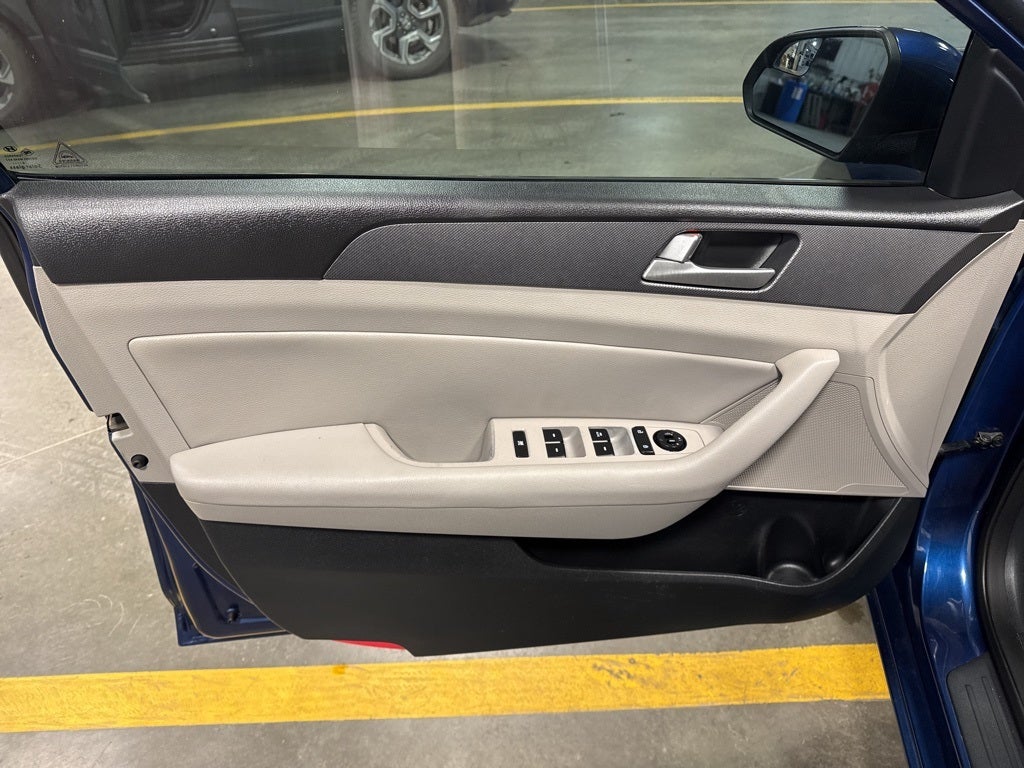 2015 Hyundai Sonata SE w/ Popular Equipment Pkg