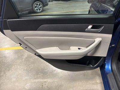 2015 Hyundai Sonata SE w/ Popular Equipment Pkg