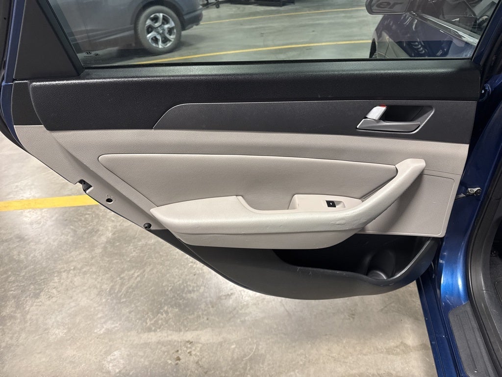 2015 Hyundai Sonata SE w/ Popular Equipment Pkg