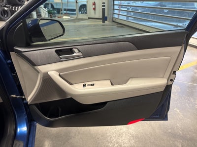 2015 Hyundai Sonata SE w/ Popular Equipment Pkg