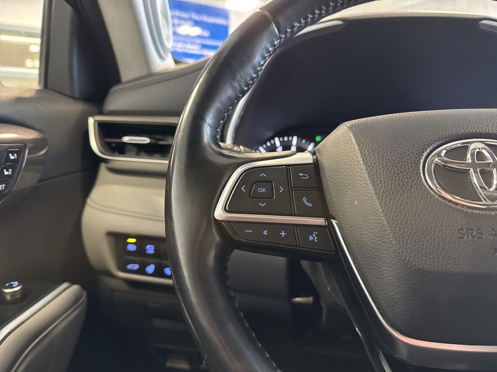 2021 Toyota Highlander Limited w/ Birds Eye View