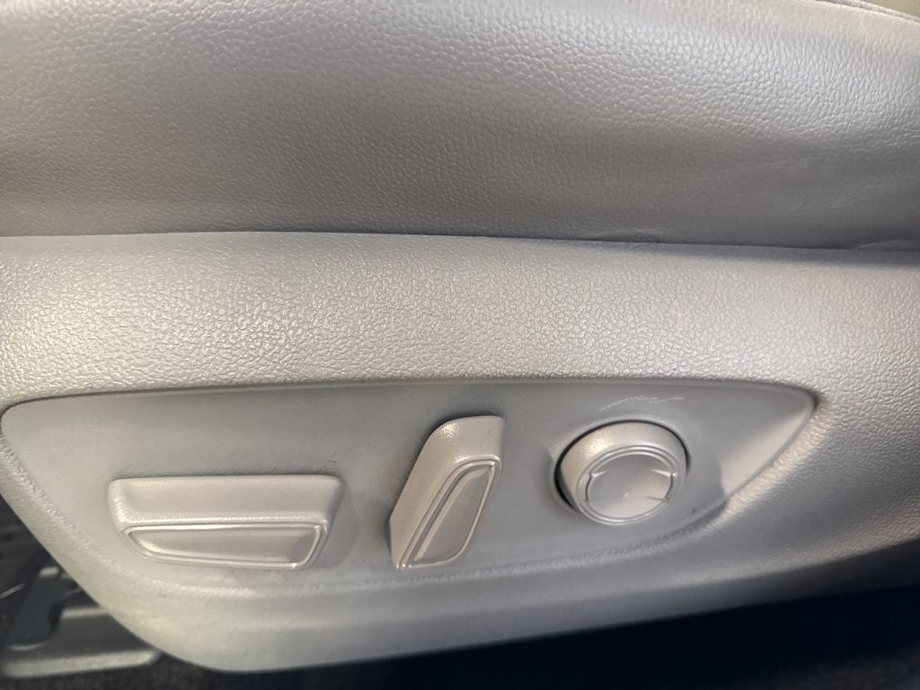 2021 Toyota Highlander Limited w/ Birds Eye View