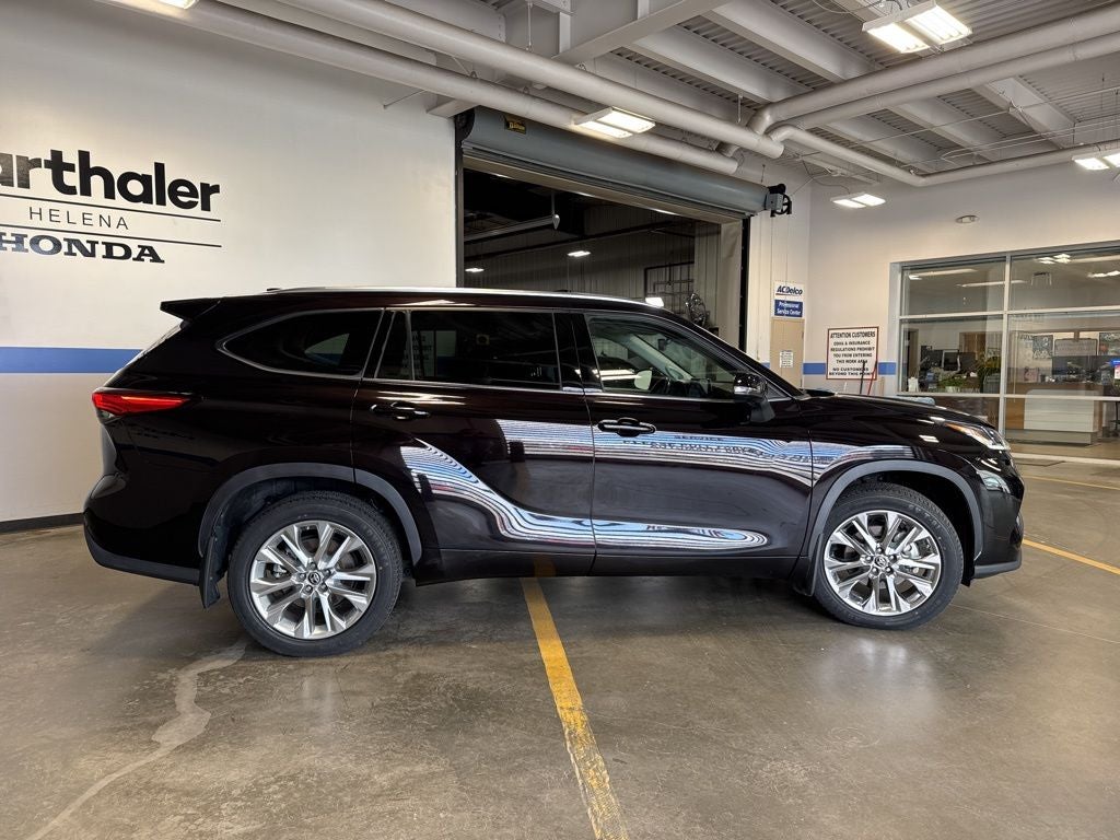 2021 Toyota Highlander Limited w/ Birds Eye View