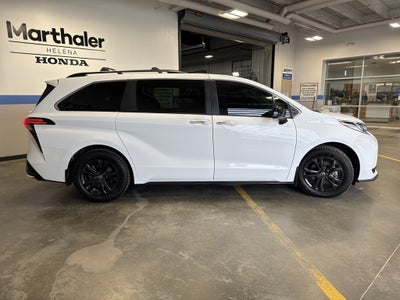 2024 Toyota Sienna XSE AWD 7 Passenger w/ Nav