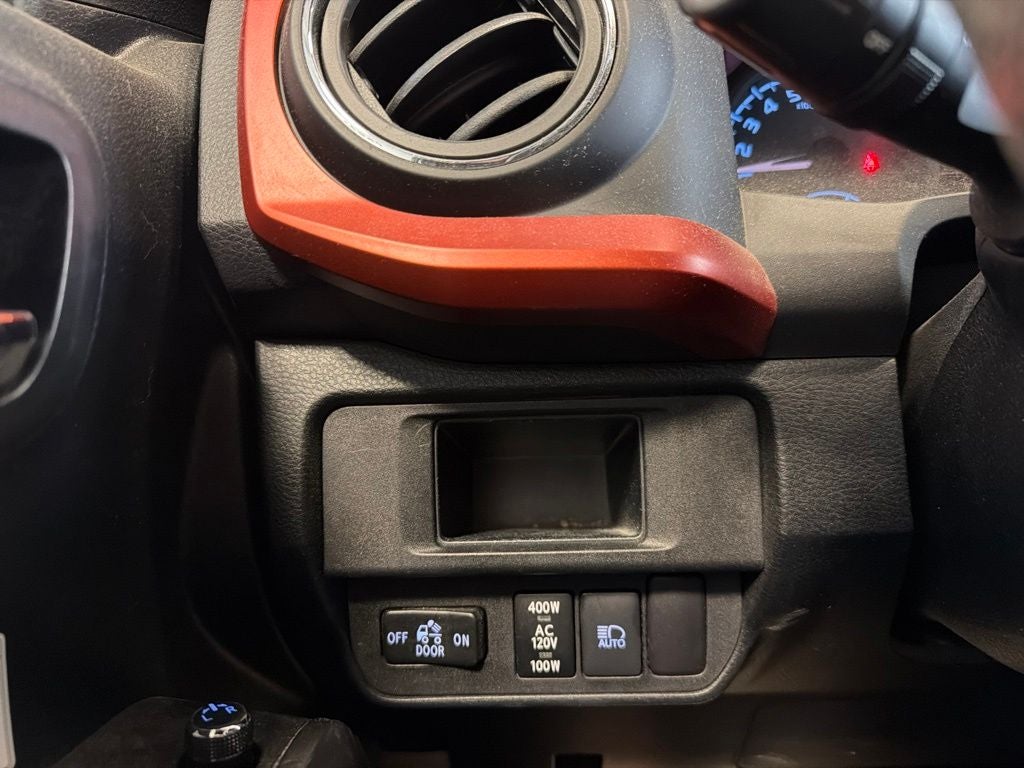 2018 Toyota Tacoma TRD Off-Road w/ Nav V6