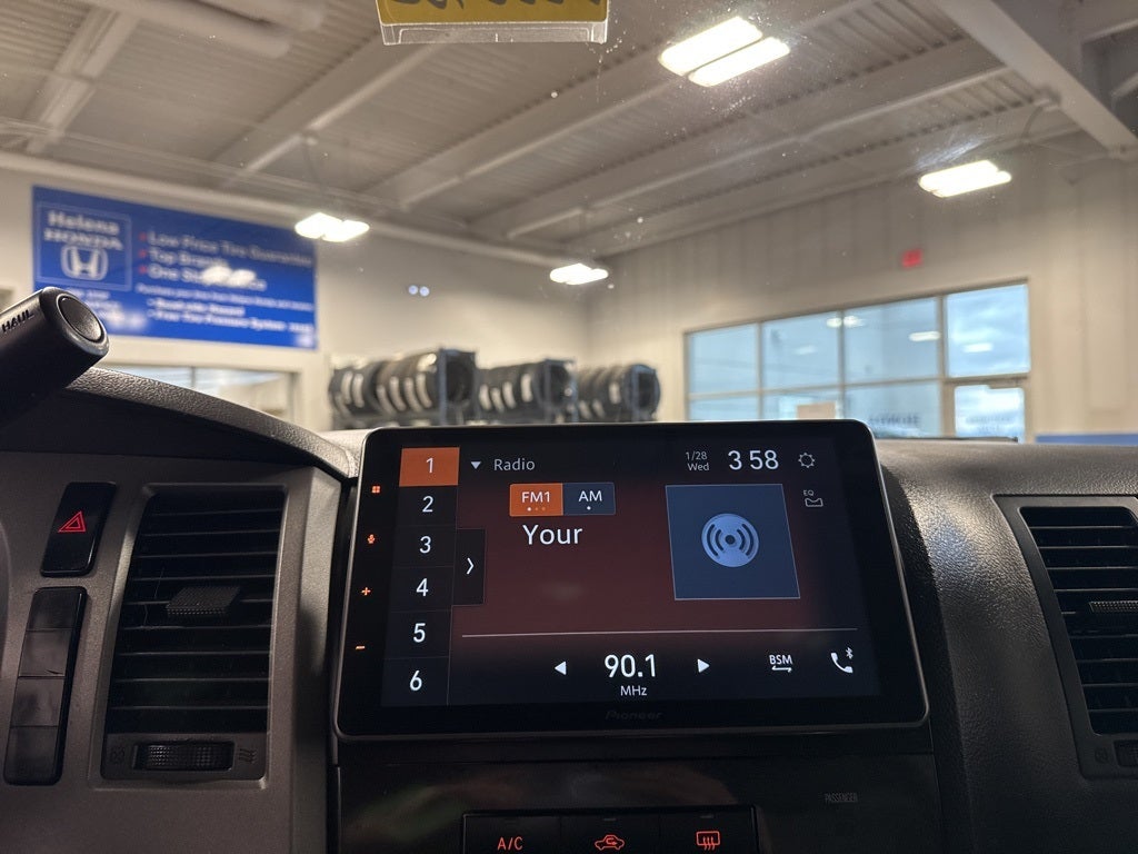 2012 Toyota Tundra Grade 4.6L V8 w/ Convenience Pkg