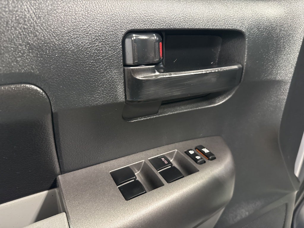 2012 Toyota Tundra Grade 4.6L V8 w/ Convenience Pkg