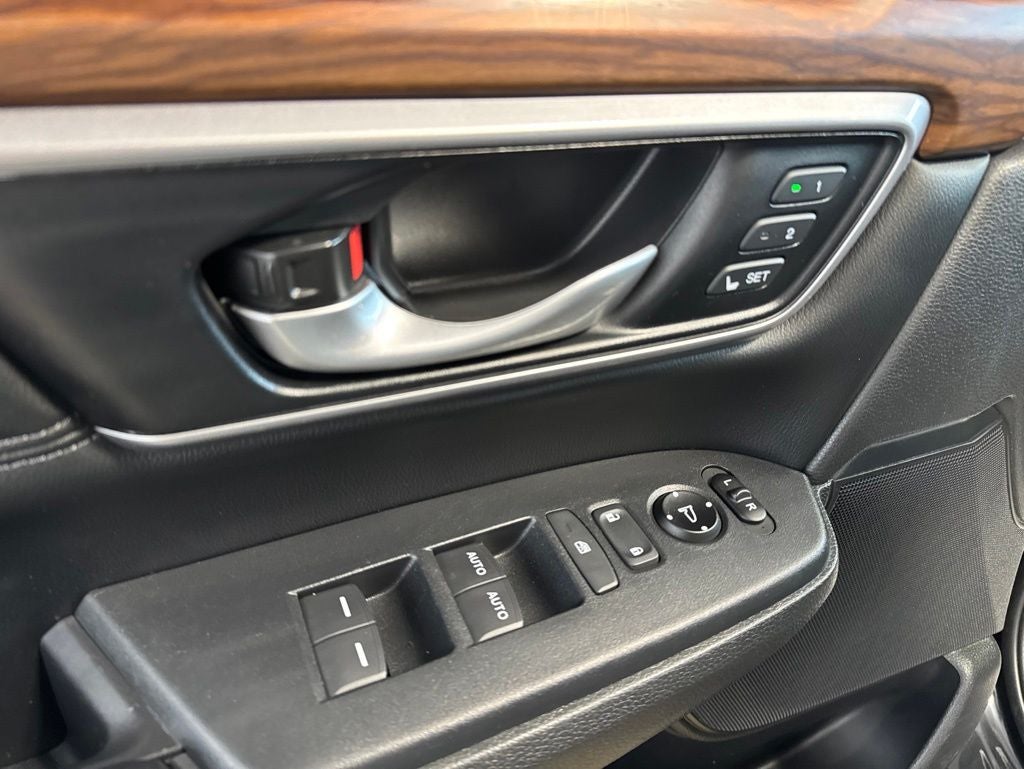 2019 Honda CR-V Touring w/ Nav
