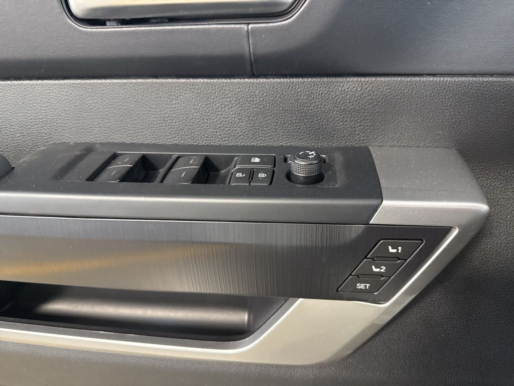 2025 Toyota Sequoia Platinum TRD Off-Road w/ HUD