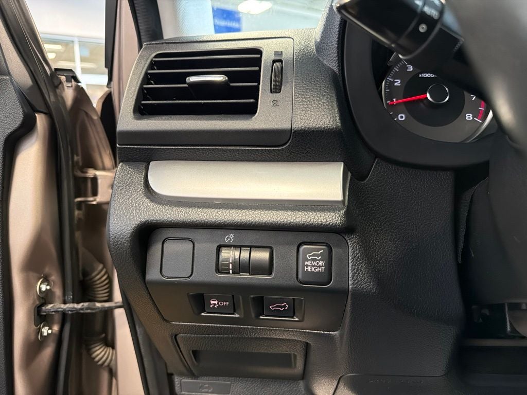 2015 Subaru Forester 2.5i Limited w/ Leather