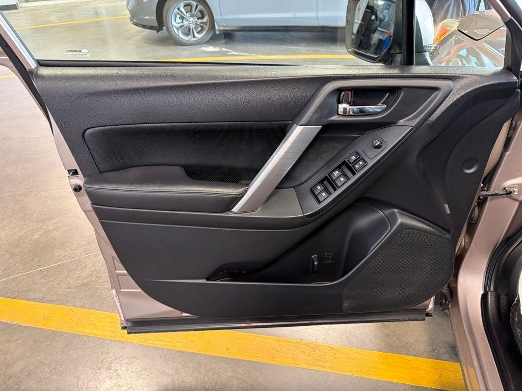 2015 Subaru Forester 2.5i Limited w/ Leather