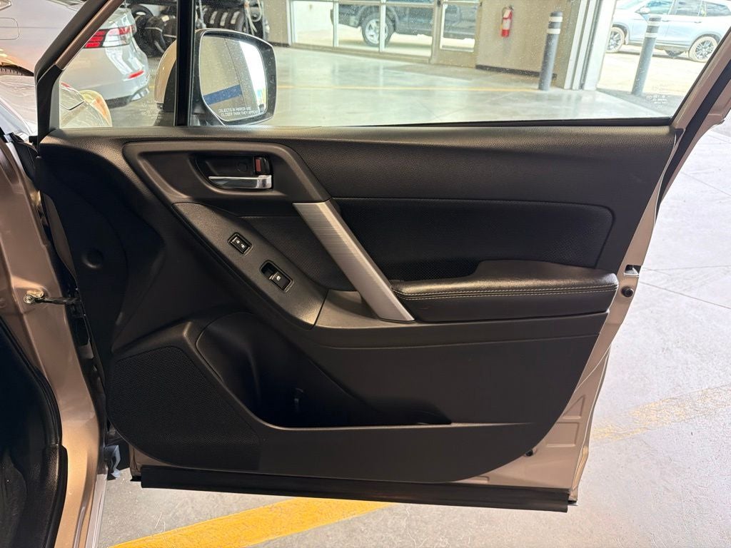 2015 Subaru Forester 2.5i Limited w/ Leather