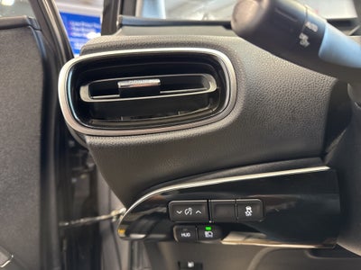 2016 Toyota Prius Three w/ Advanced Technology Pkg