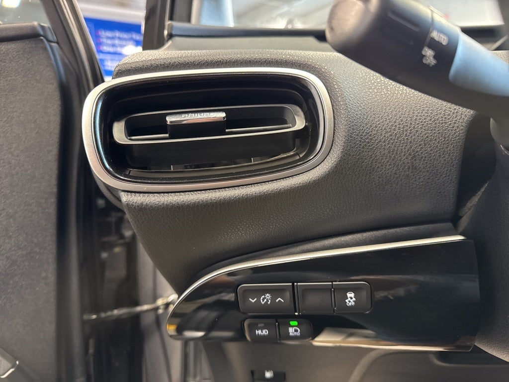 2016 Toyota Prius Three w/ Advanced Technology Pkg