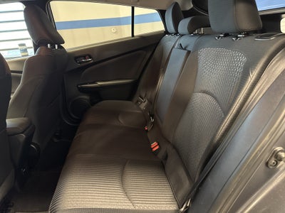 2016 Toyota Prius Three w/ Advanced Technology Pkg