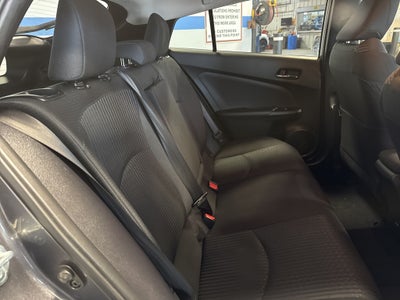 2016 Toyota Prius Three w/ Advanced Technology Pkg