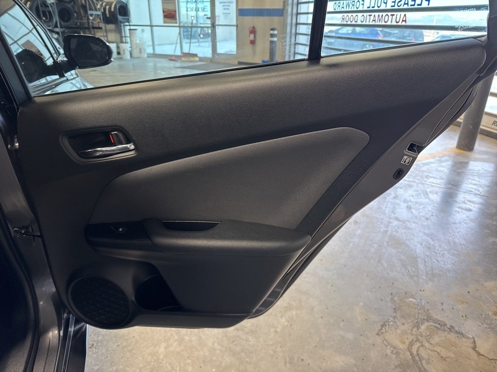 2016 Toyota Prius Three w/ Advanced Technology Pkg