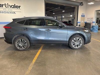 2022 Toyota Venza XLE